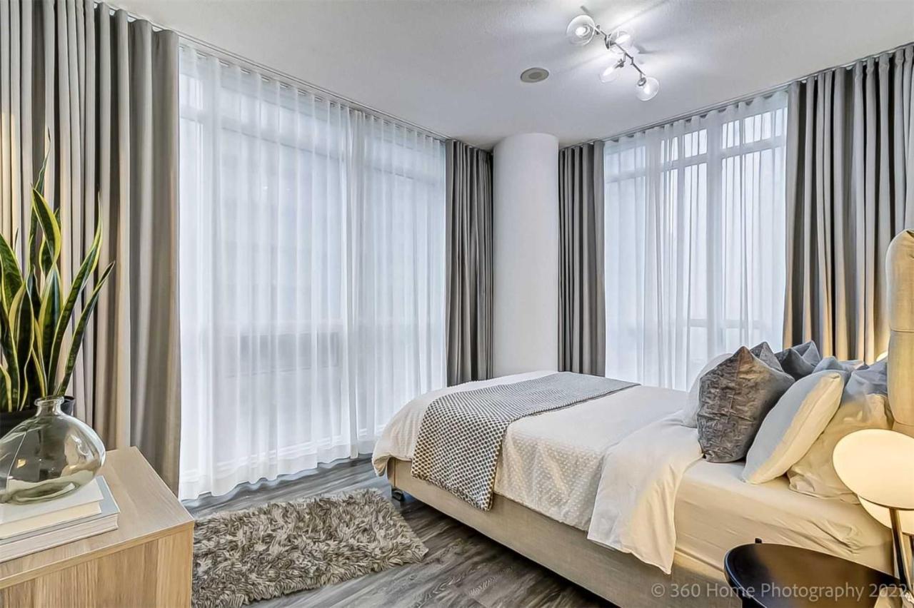 Prime Location - Stunning 2-Bdrm Condo Toronto Eksteriør bilde